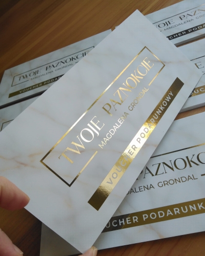 voucher voucher upominkowy bon podarunkowy druk voucherów, prezent voucher, voucher walentynkowy, voucher na urodziny, voucher beauty, voucher złocony, voucher gold, voucher spa, voucher dla dwojga, voucher indywidualny projekt, tani voucher